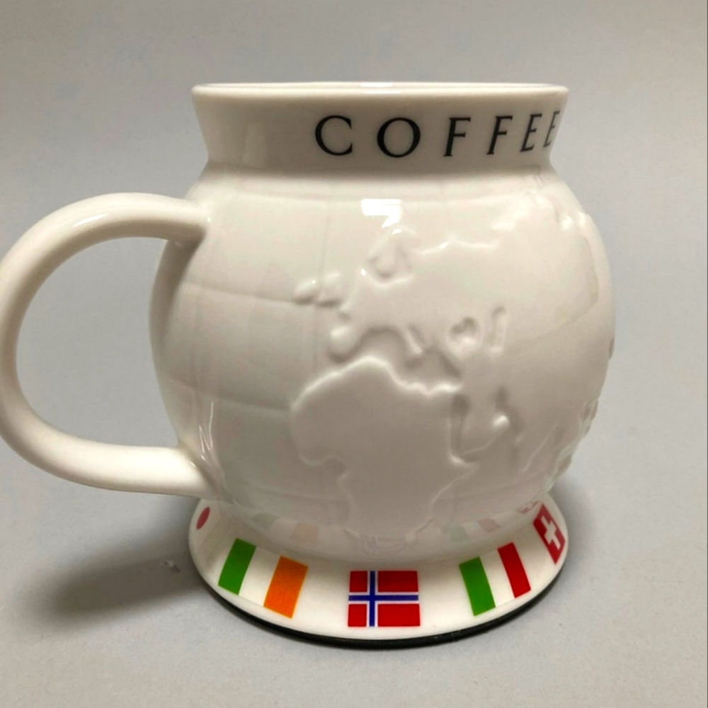 2002 Starbucks World Globe w/ Flags Collectible mug